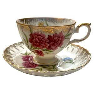 Vintage Celebrate Registered Gold Trim Carnations Footed Tea Cup & Saucer Japan